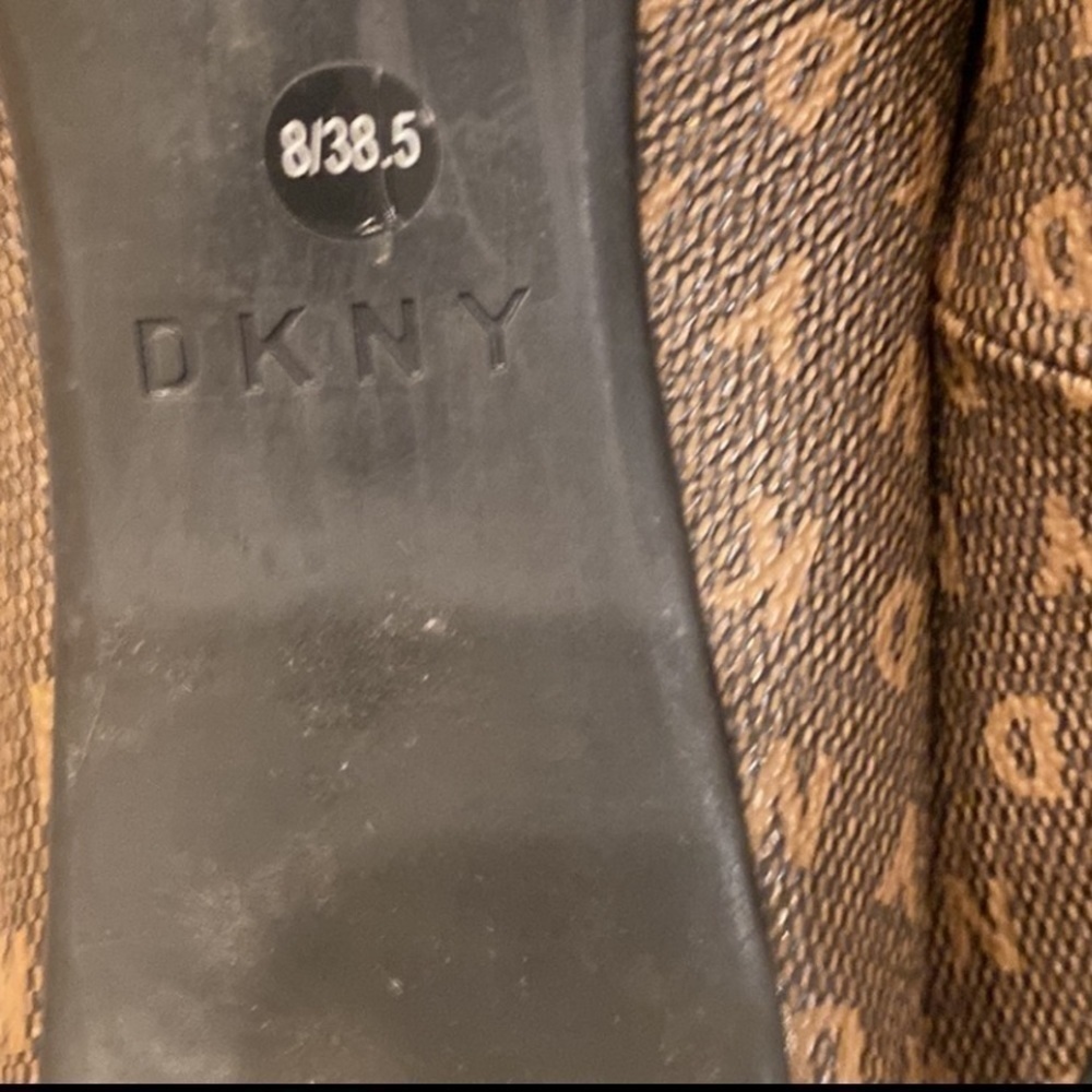 EUC DKNY Pointed Toe With Logo Heels, Size 8 / 38.5 Euro Brown with bow - Picture 13 of 14